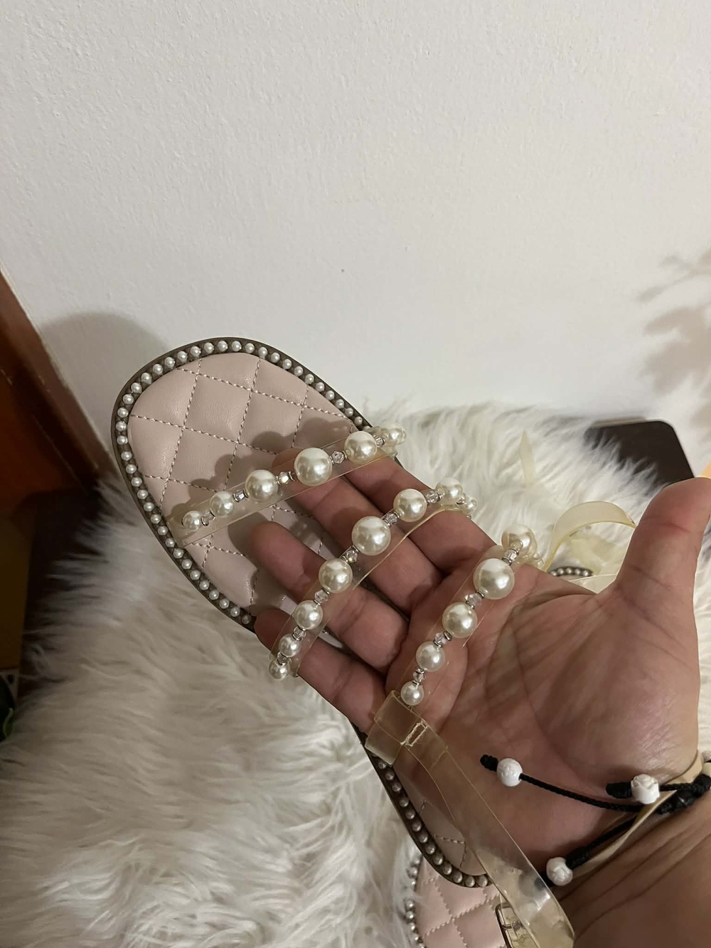 Steve Madden Pearl-Strap Clear Ankle Sandals - Nude/White Pearls New Whithout La - Picture 3 of 8